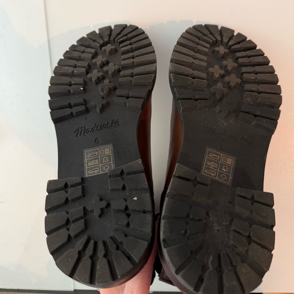 Madewell Brown Leather Chelsea Ankle Boots with Black Elastic - Picture 8 of 9